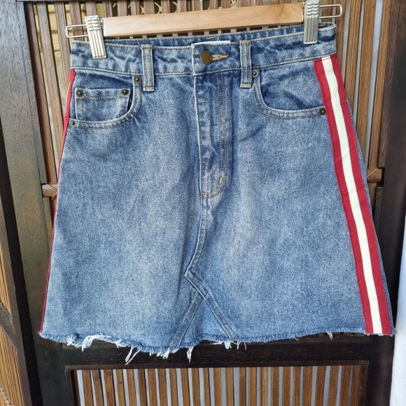 Kookai Dresses & Skirts - Kookai size 34 (6) denim mini skirt